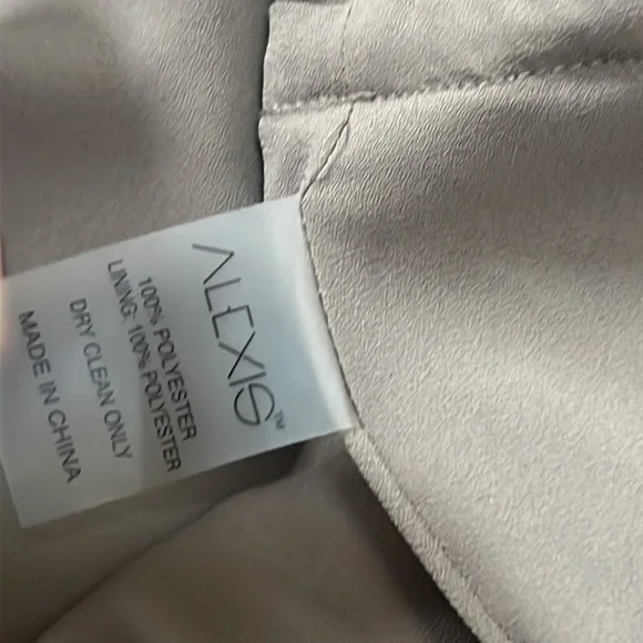 Alexis Floral Flowy Mini Babydoll Dress with Bell Sleeves and Tassels Size XS - Picture 12 of 14